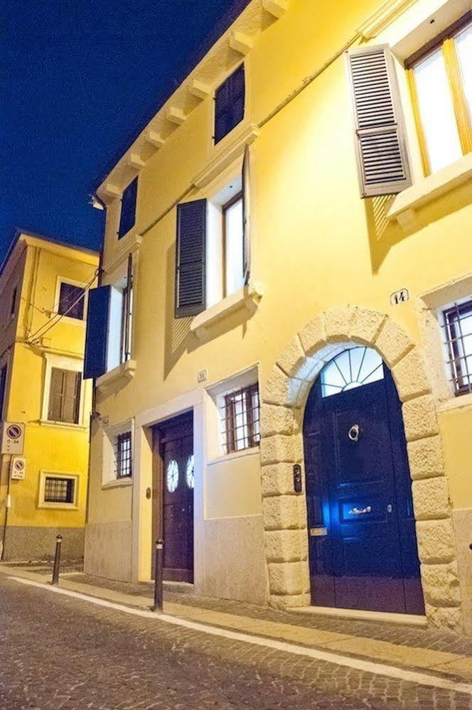Bed and Breakfast Romeo Giulietta Verona Exterior foto